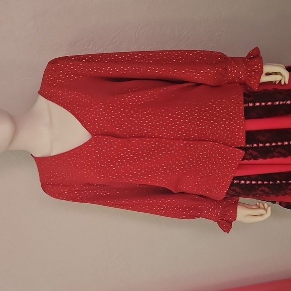 EMILY DANIELS Hot Pink Metallic Gold Poet Ruffle Sleeve Button Down Shirt - Picture 3 of 10